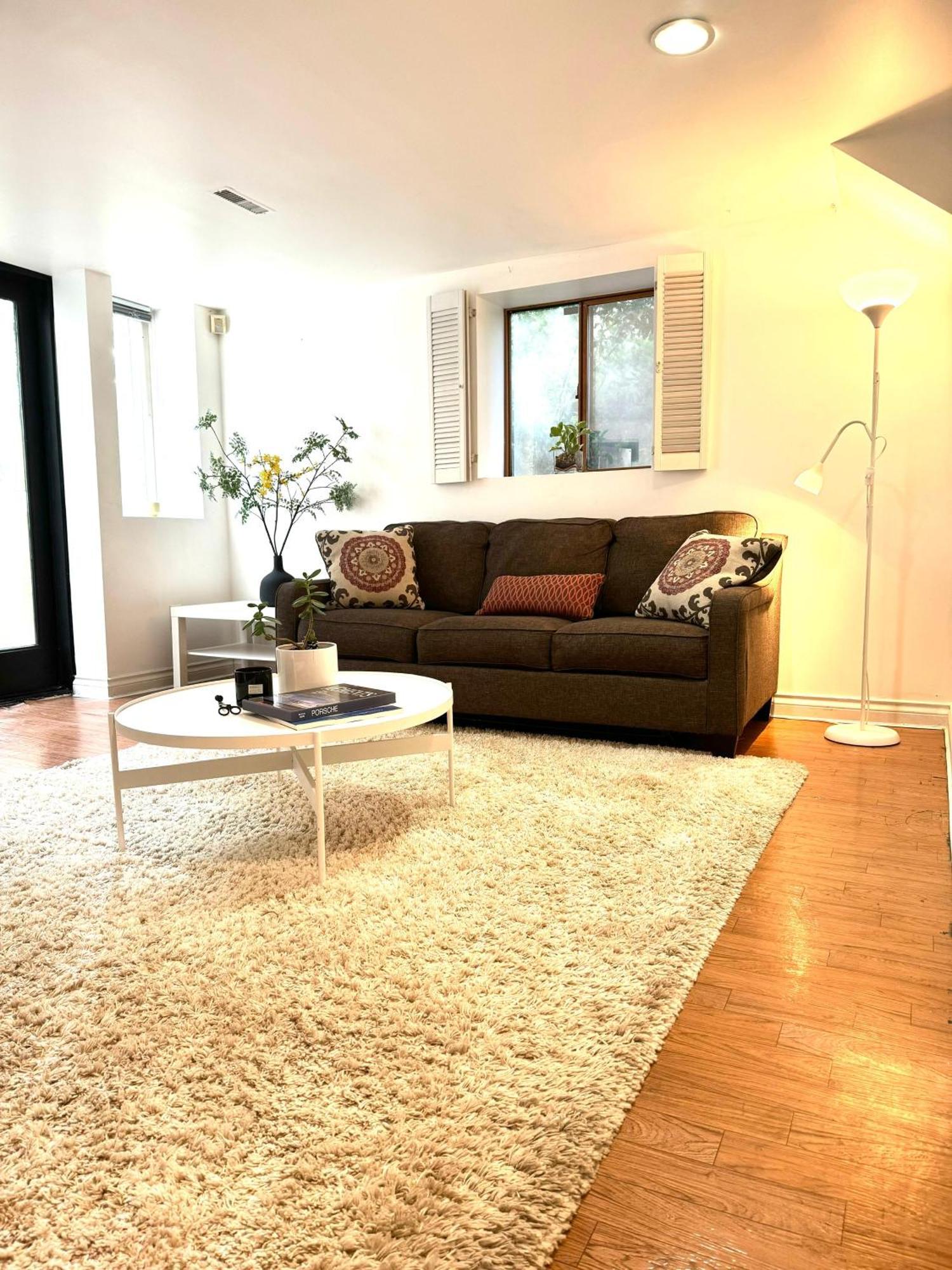 Charming Private Kitsilano Suite Vancouver Exterior photo